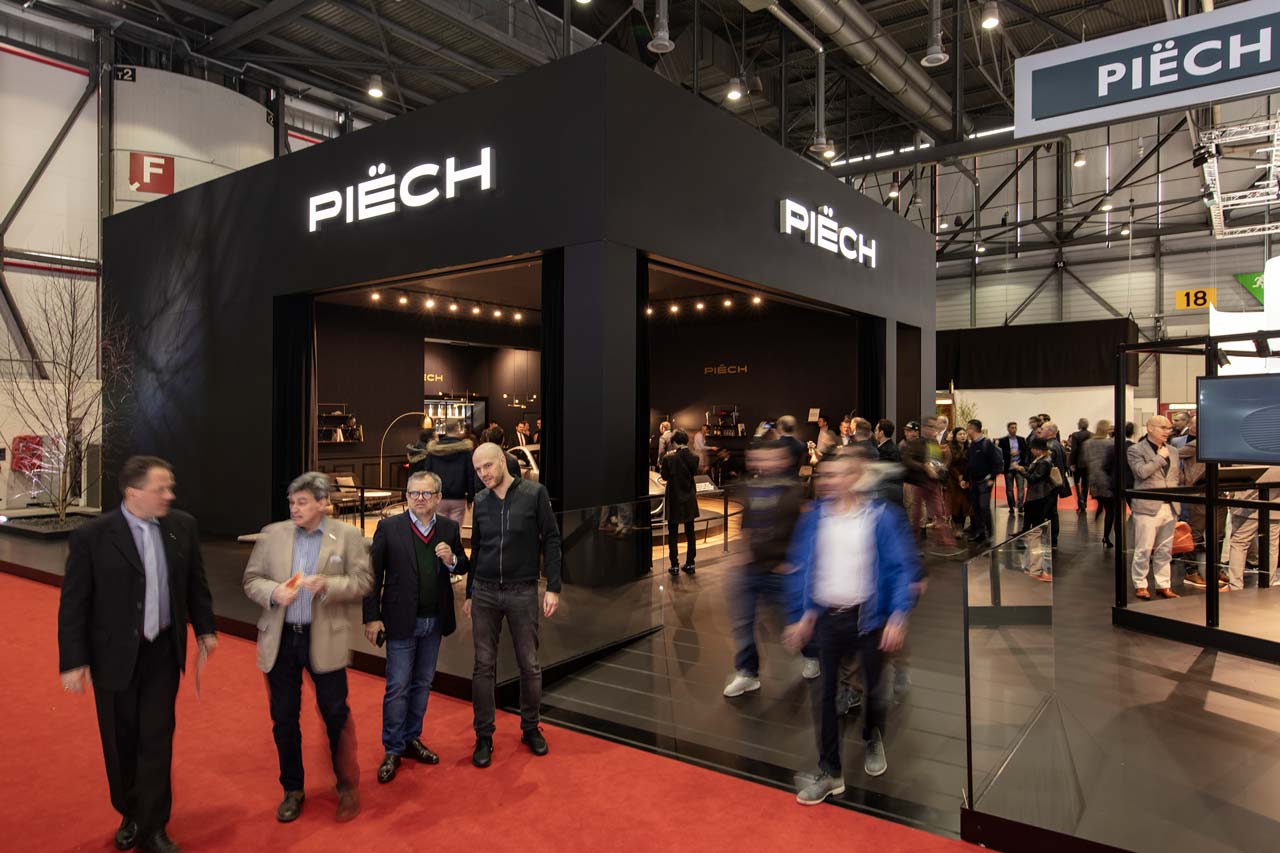 Piëch Automotive Messestand, Genf
