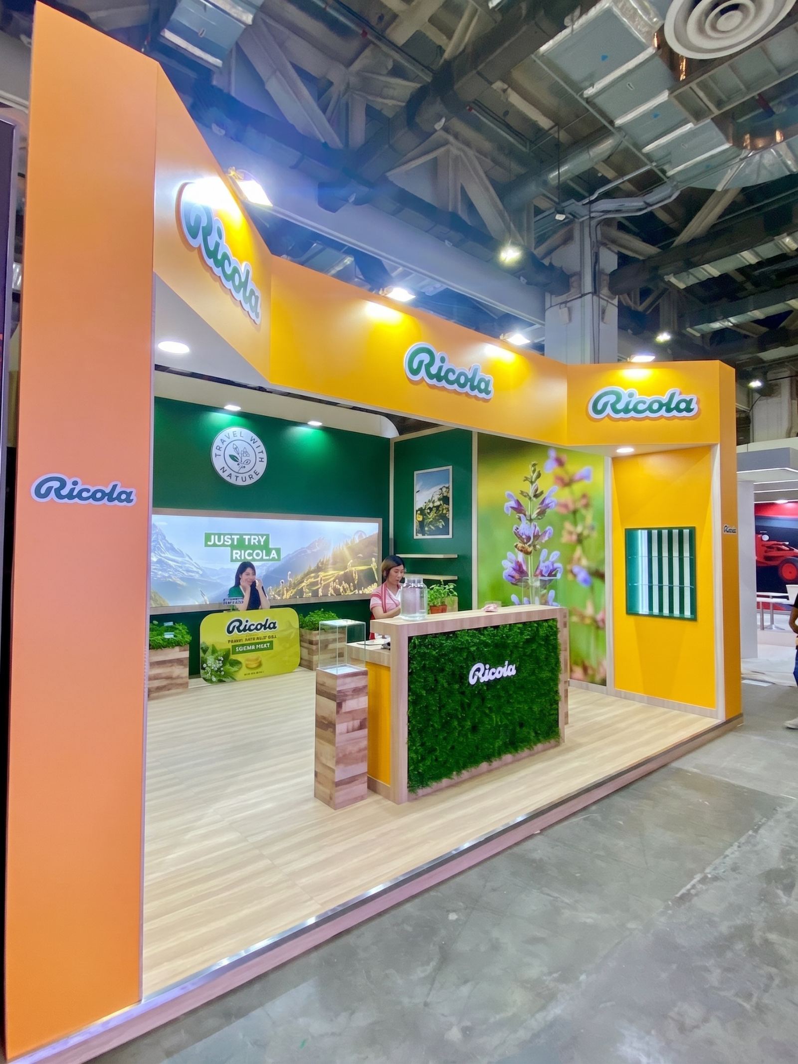 RICOLA Messestand, Singapur